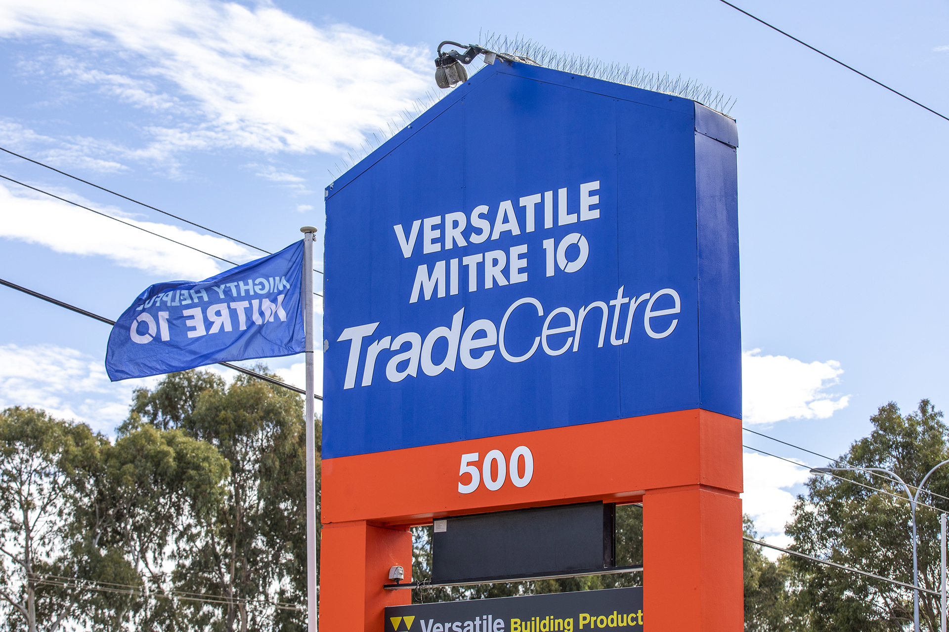 Purchasing Versatile Mitre 10 Trade Centre